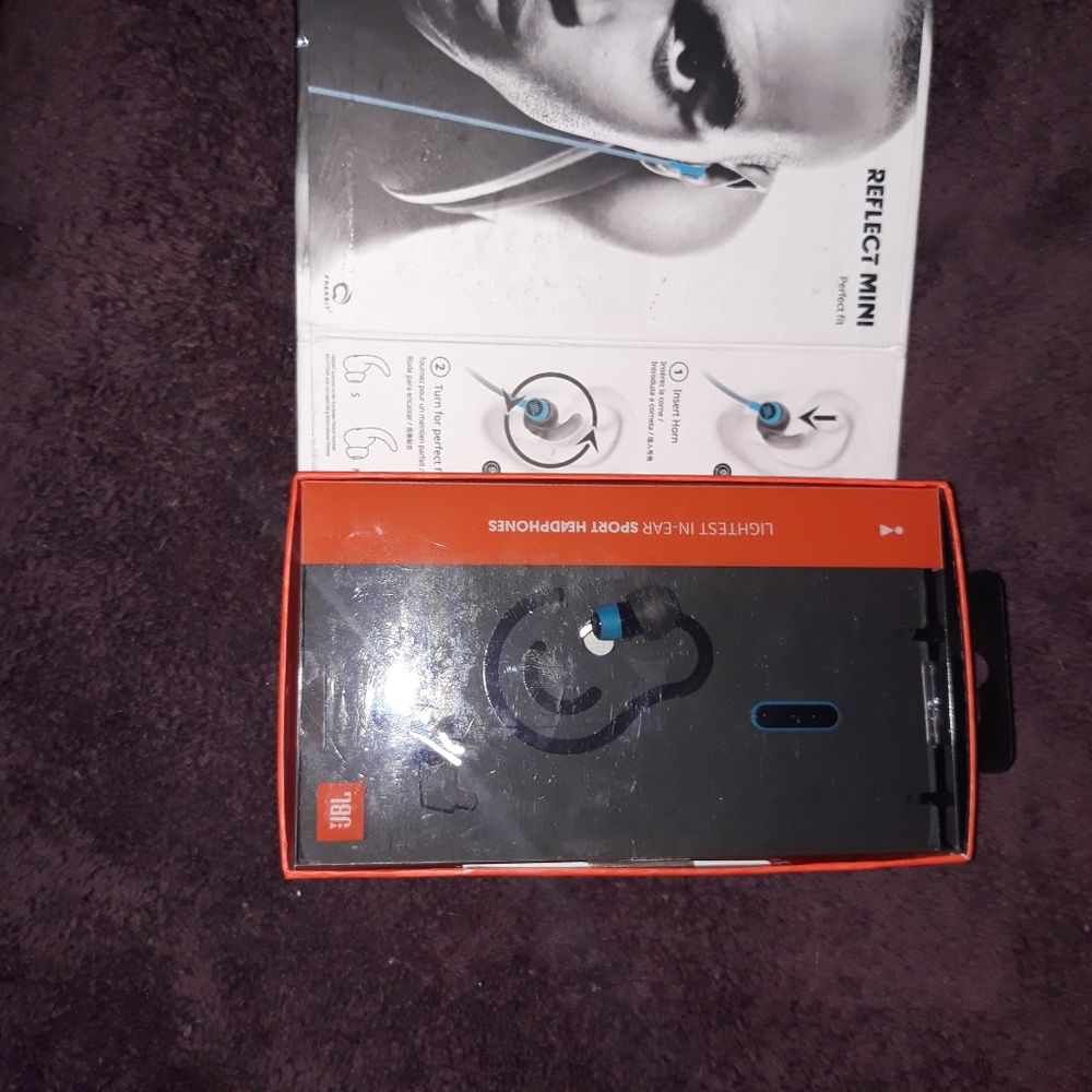 Reflect mini headphones